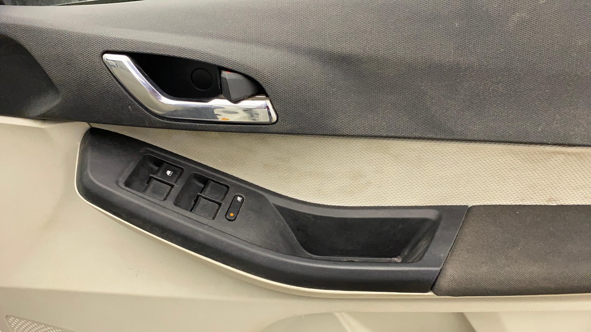 View 2025 Tata Tigor XE Diesel Image 34 Used 2025 Tata Tigor XE Diesel Image 34