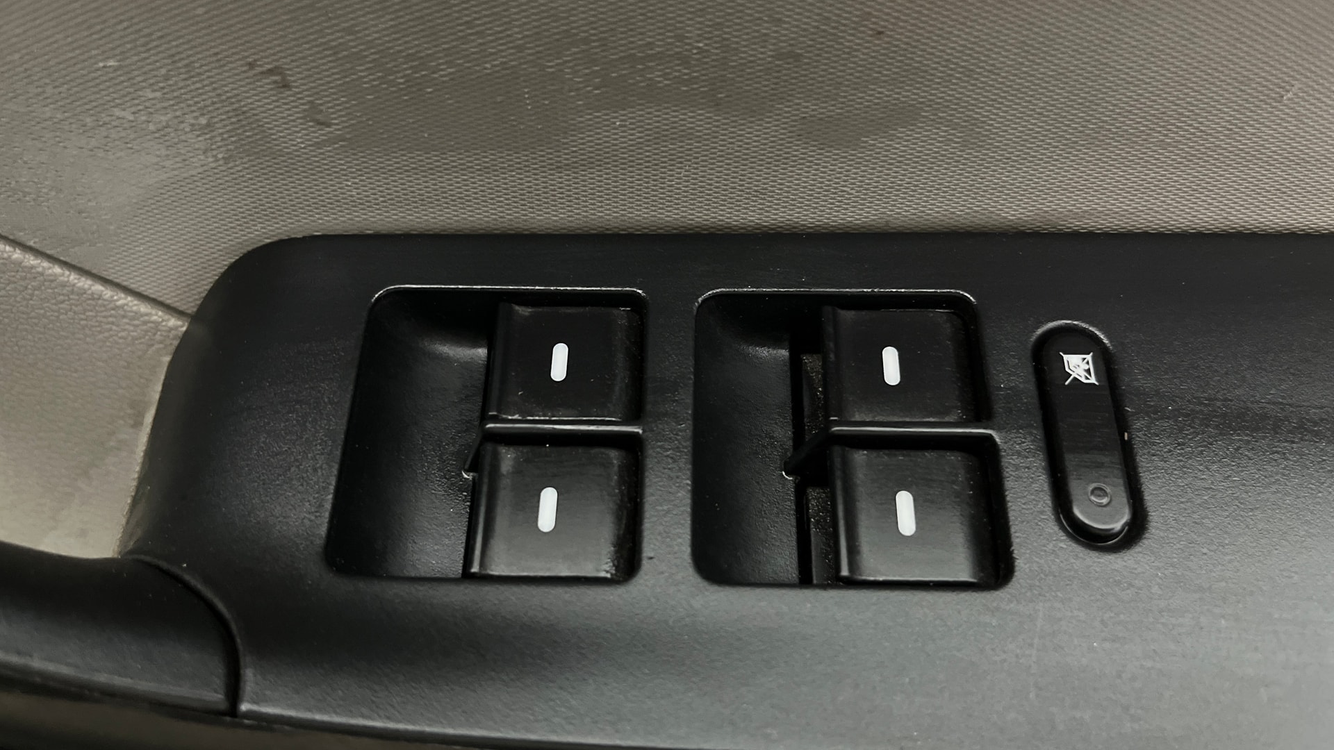 View 2016 Tata Tiago Revotorq XB Image 32 Used 2016 Tata Tiago Revotorq XB Image 32