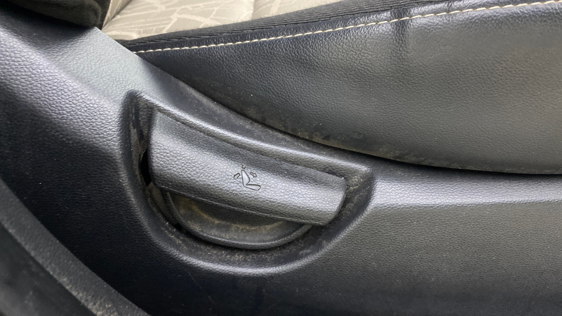 View 2016 Hyundai Grand i10 Sportz 1.2 Kappa Image 18 Used 2016 Hyundai Grand i10 Sportz 1.2 Kappa Image 18