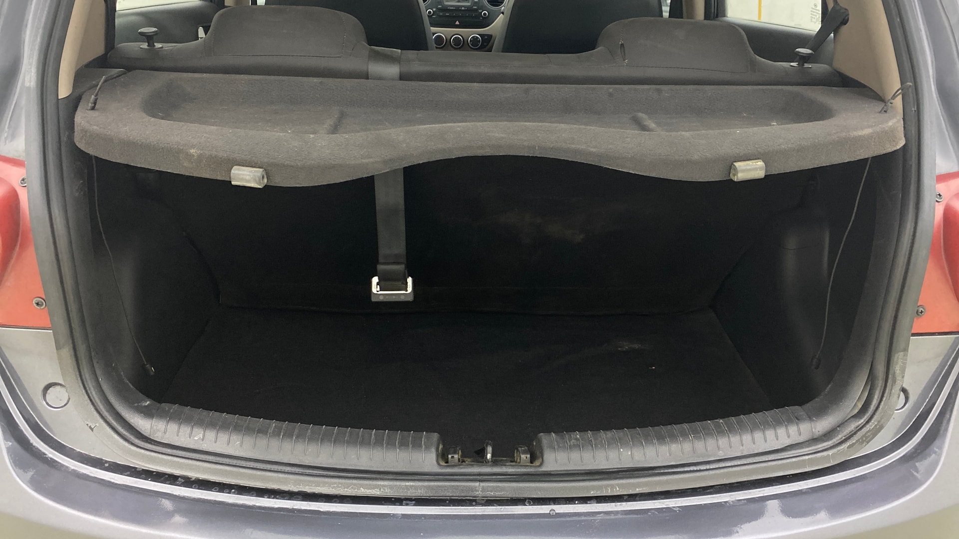 View 2016 Hyundai Grand i10 Sportz 1.2 Kappa Image 10 Used 2016 Hyundai Grand i10 Sportz 1.2 Kappa Image 10
