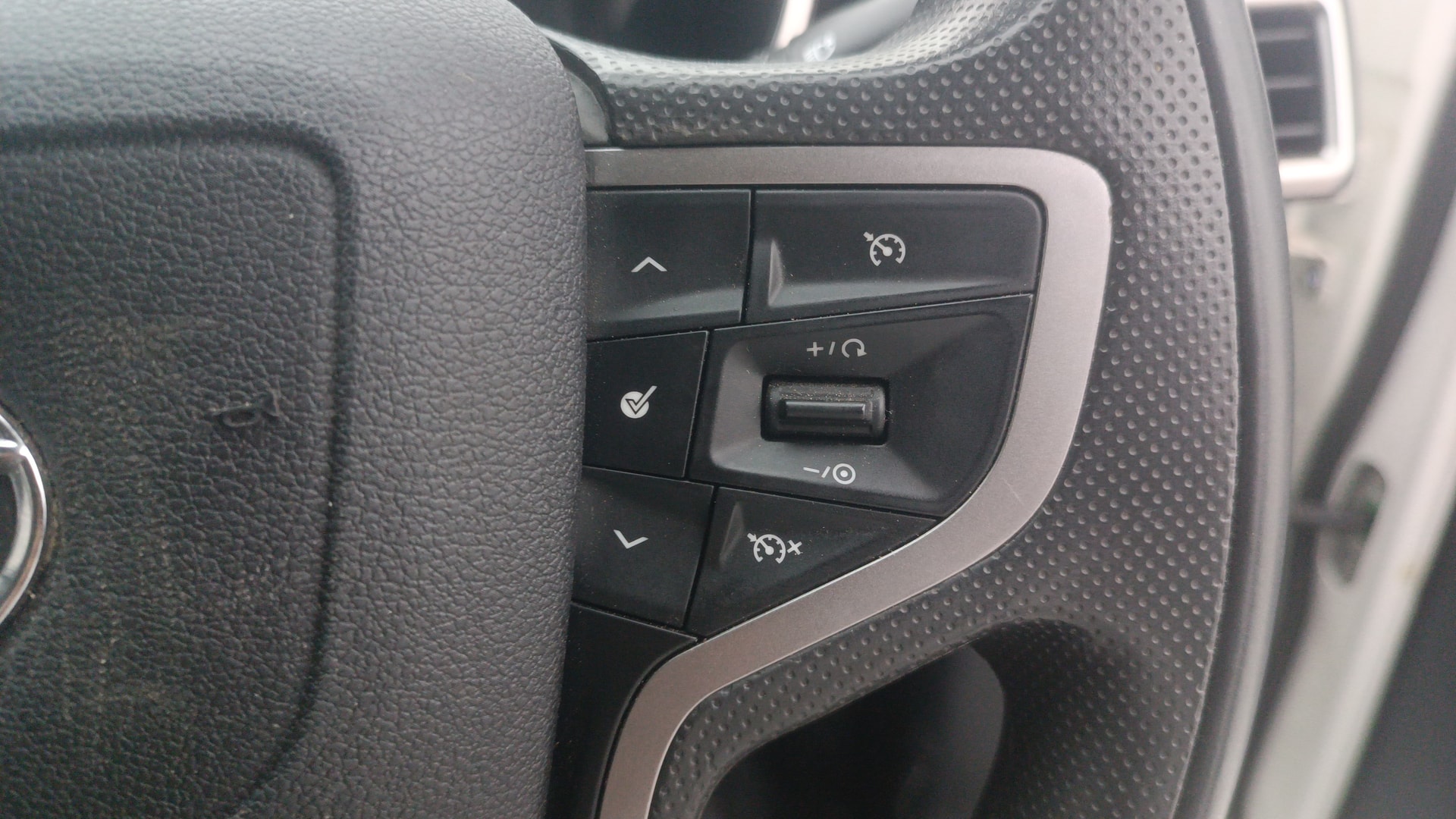 View 2023 Tata Harrier XE Image 3 Used 2023 Tata Harrier XE Image 3