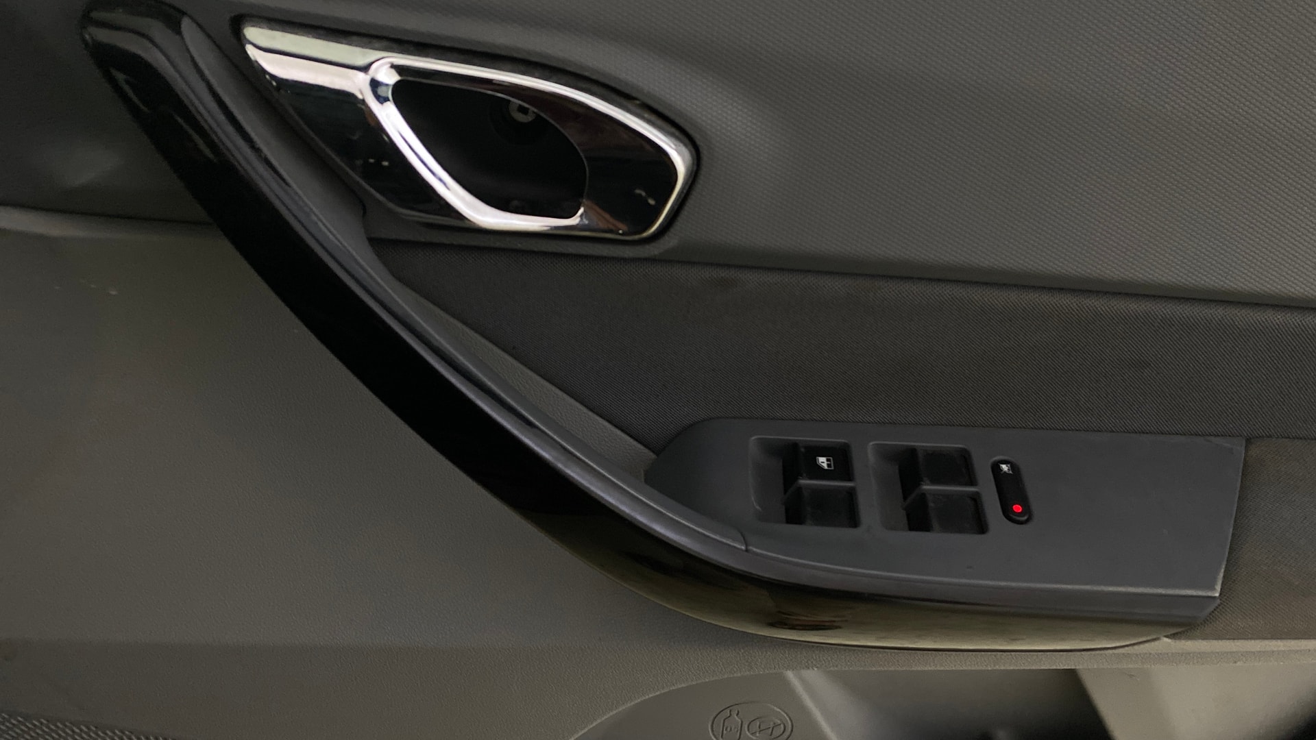 View 2021 Tata Tigor XE Diesel Image 33 Used 2021 Tata Tigor XE Diesel Image 33
