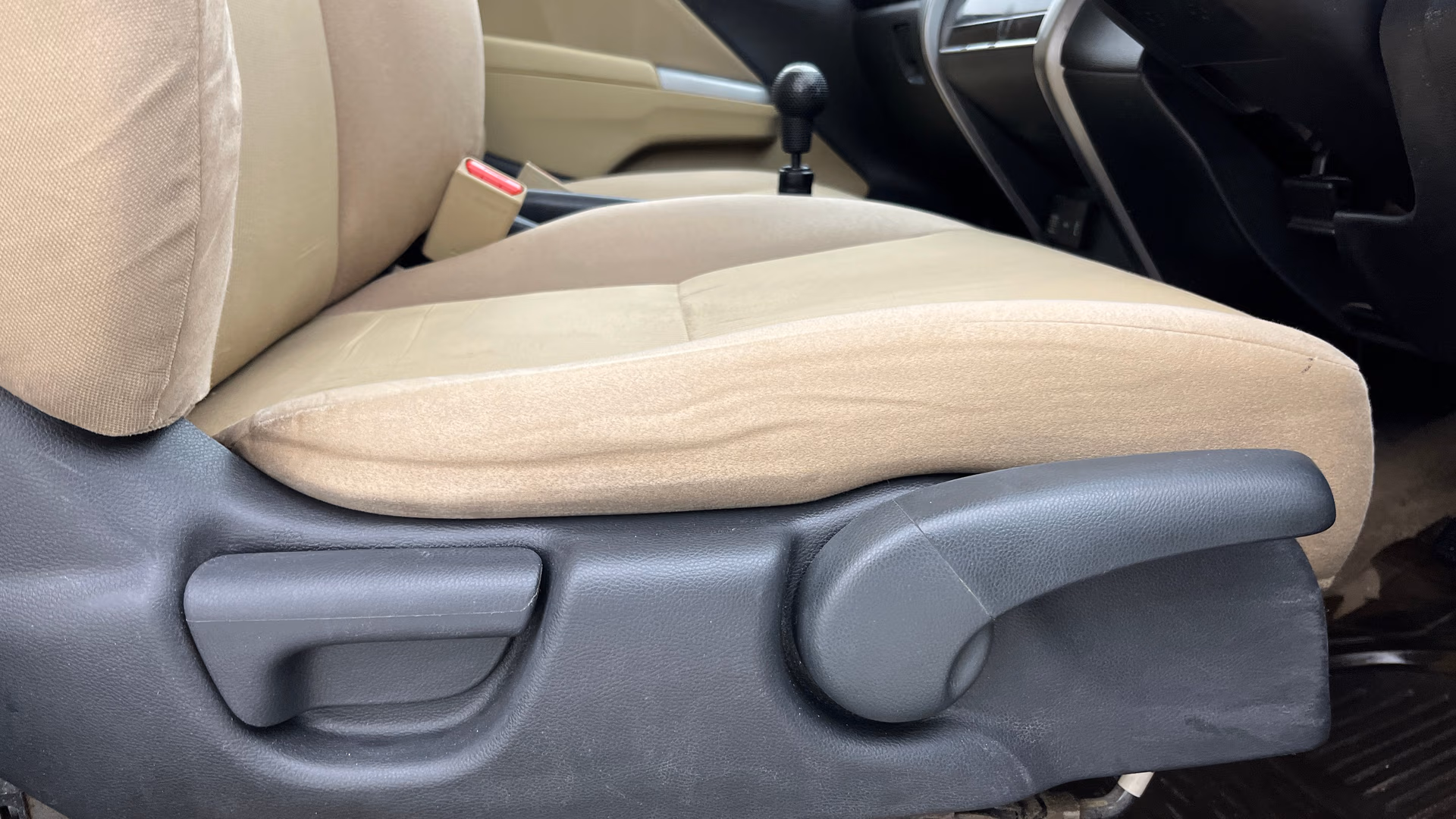 View 2014 Honda City ZX MT Diesel Anniversary Edition Image 19 Used 2014 Honda City ZX MT Diesel Anniversary Edition Image 19