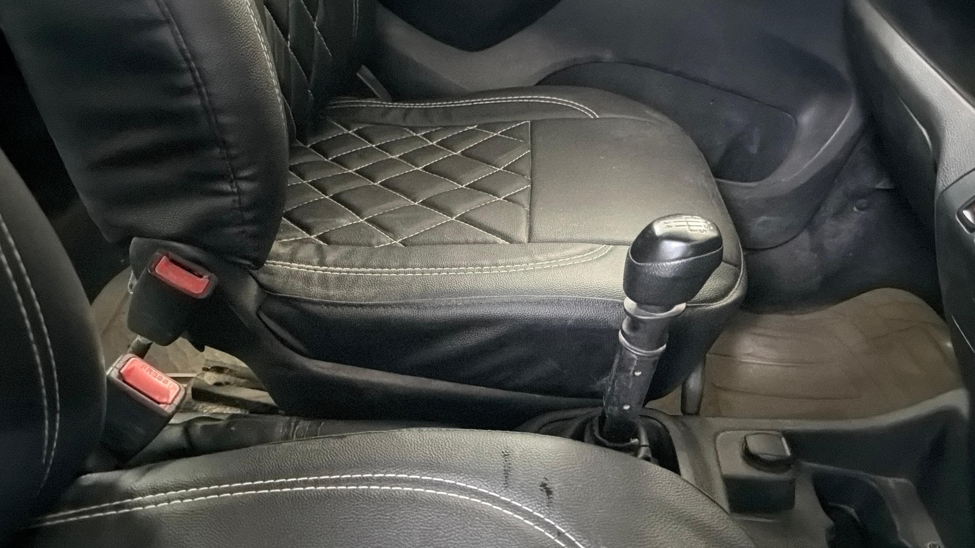 View 2019 Renault Kwid RXL 1.0 Image 37 Used 2019 Renault Kwid RXL 1.0 Image 37