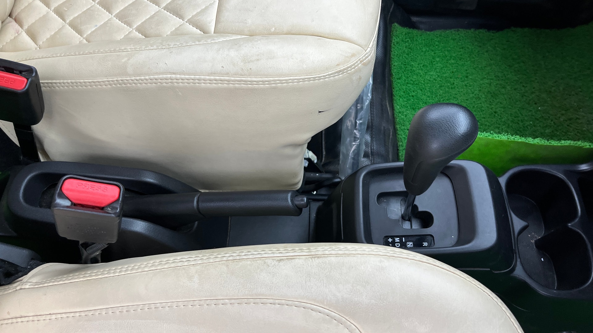 View 2023 Maruti Suzuki 1000 Base Variant Image 37 Used 2023 Maruti Suzuki 1000 Base Variant Image 37