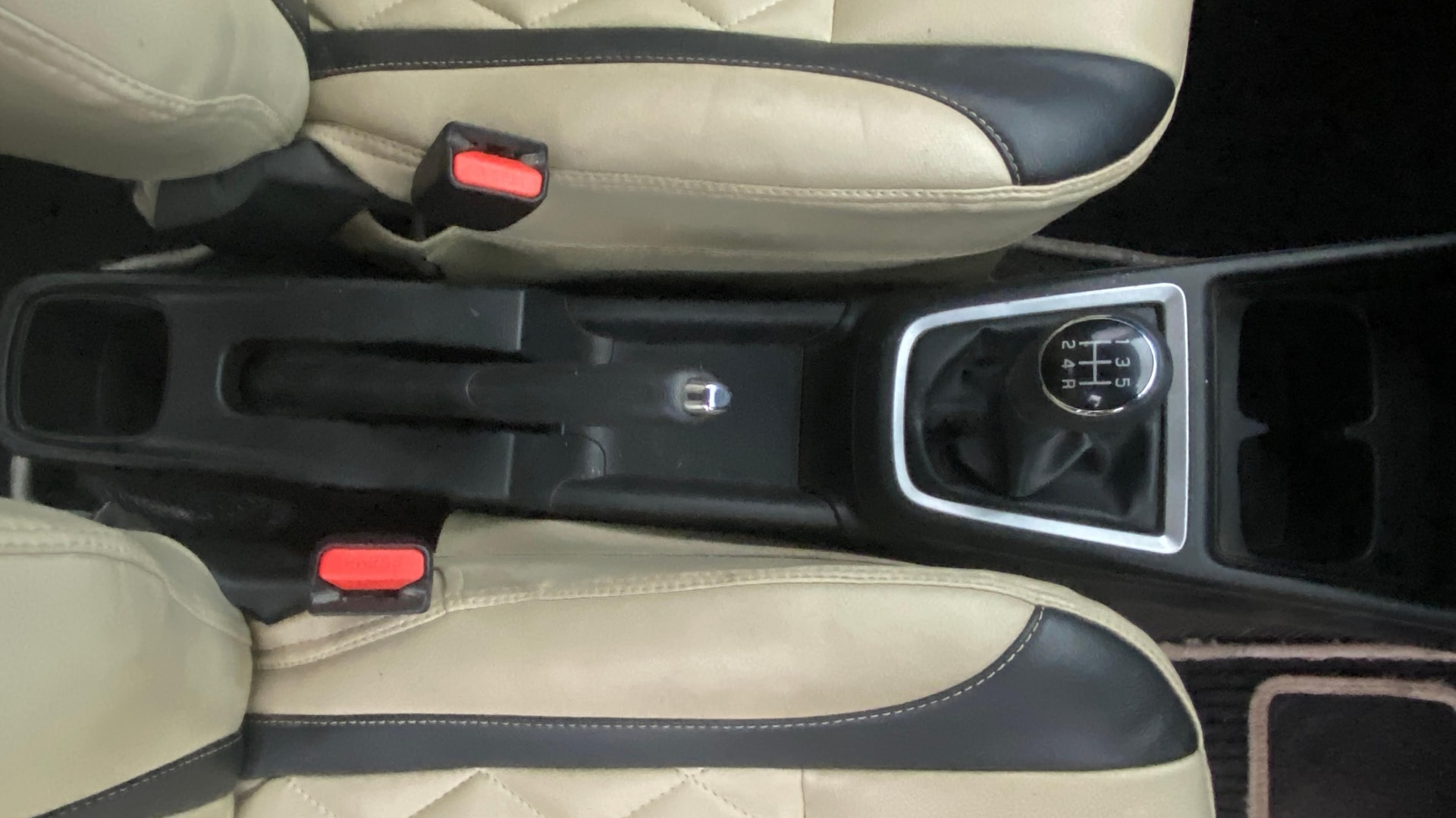 View 2019 Maruti Suzuki 1000 Base Variant Image 38 Used 2019 Maruti Suzuki 1000 Base Variant Image 38