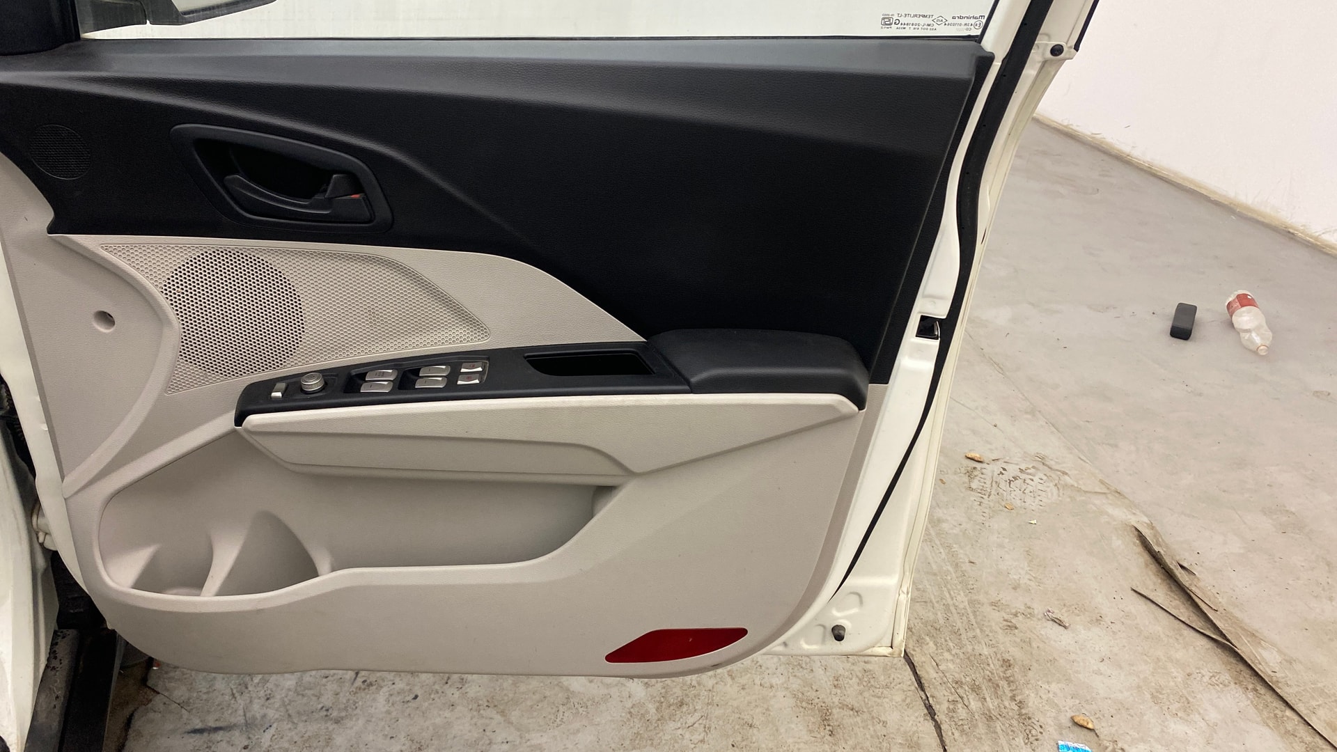 Used 2023 Mahindra XUV300 Used 2023 Mahindra XUV300