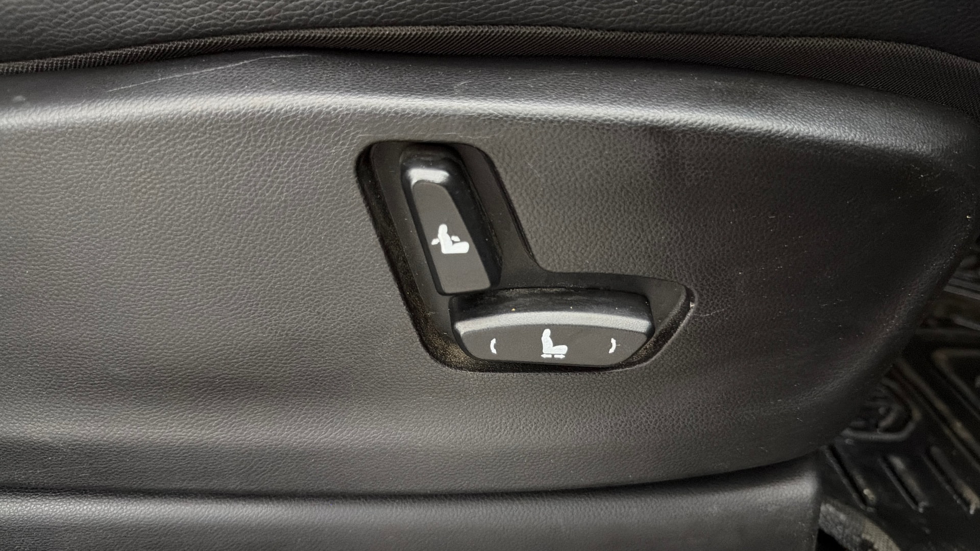 View 2023 MG Hector Plus Sharp Pro 7 Seater Diesel Image 12 Used 2023 MG Hector Plus Sharp Pro 7 Seater Diesel Image 12