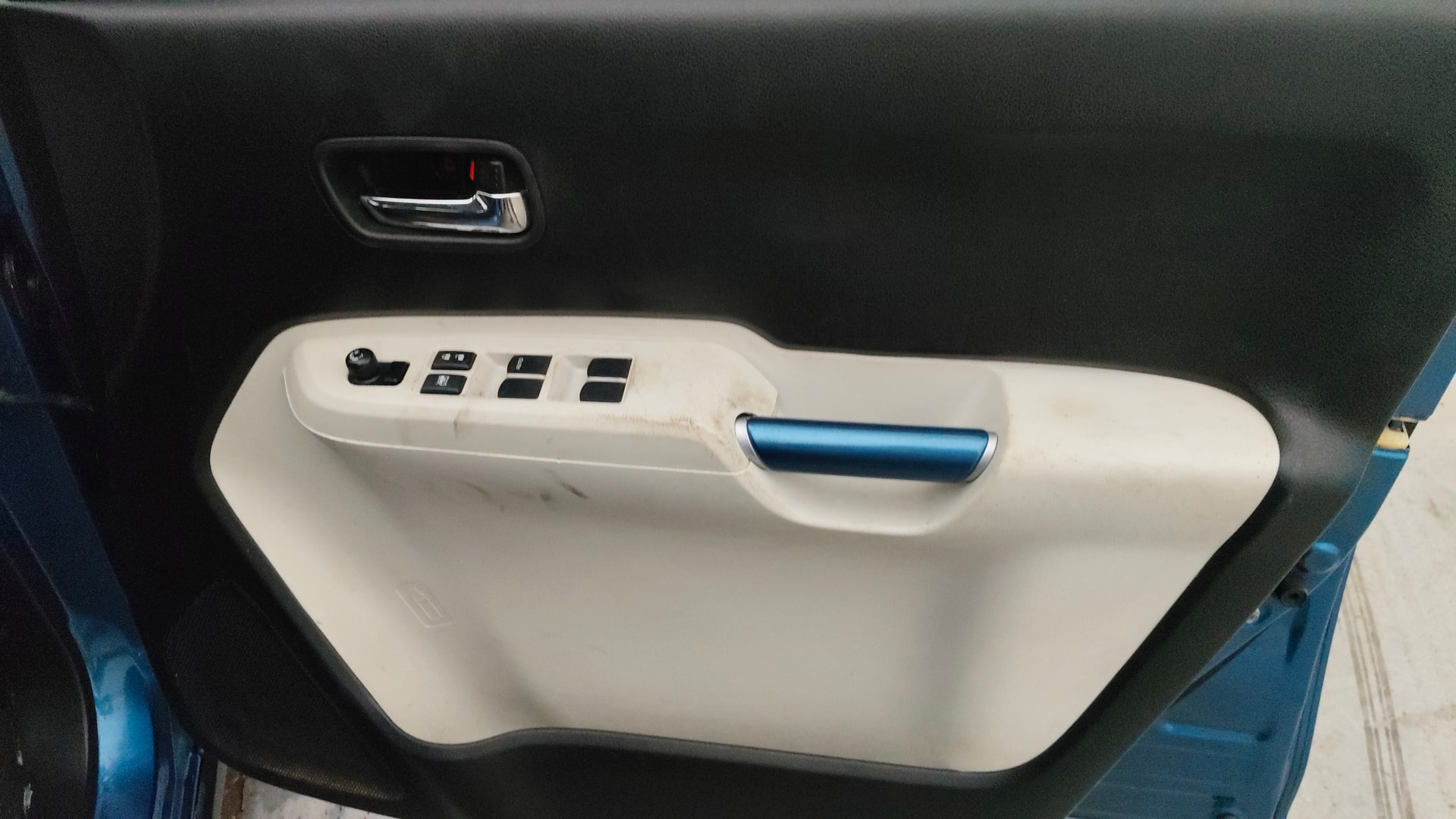 View 2017 Maruti Suzuki 1000 Base Variant Image 32 Used 2017 Maruti Suzuki 1000 Base Variant Image 32