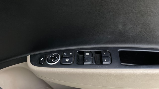 View Hyundai Grand i10 Image 32 Used Hyundai Grand i10 Image 32