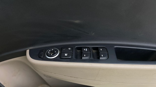 View Hyundai Grand i10 Image 32 Used Hyundai Grand i10 Image 32