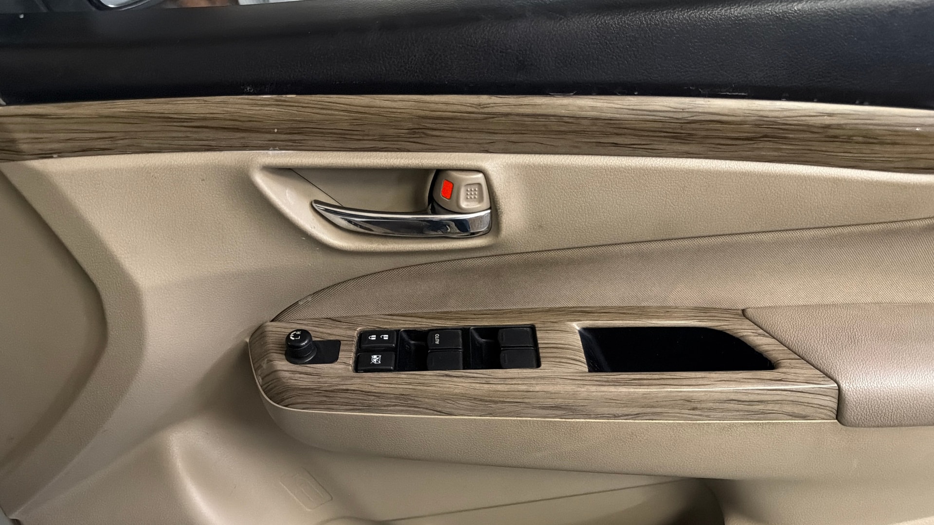 View 2019 Maruti Suzuki 1000 Base Variant Image 32 Used 2019 Maruti Suzuki 1000 Base Variant Image 32