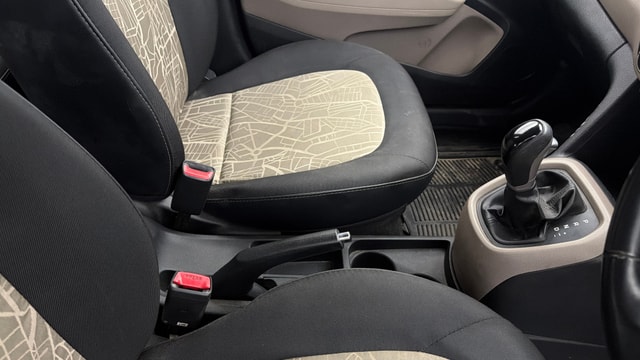 View Hyundai Grand i10 Image 40 Used Hyundai Grand i10 Image 40