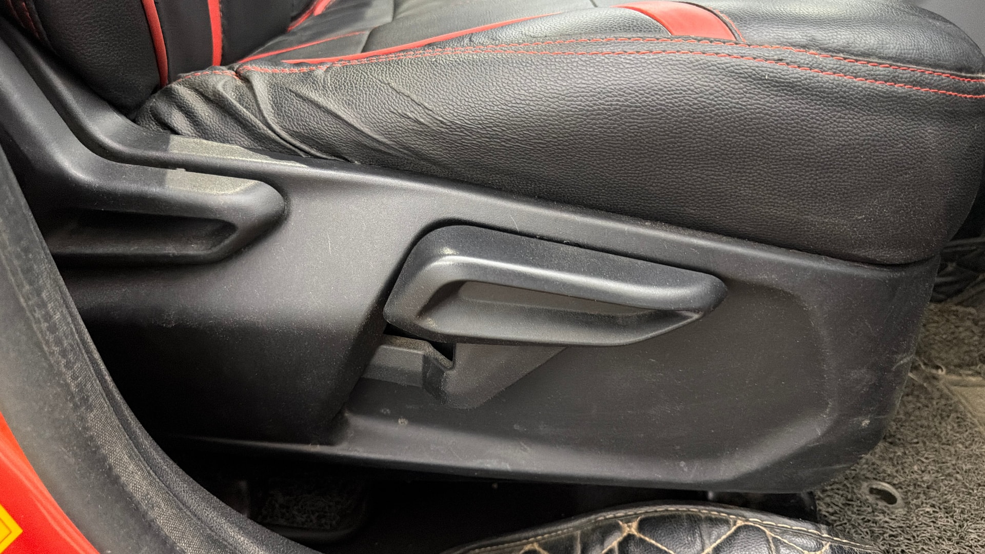 View 2020 Tata Tiago Revotorq XB Image 18 Used 2020 Tata Tiago Revotorq XB Image 18