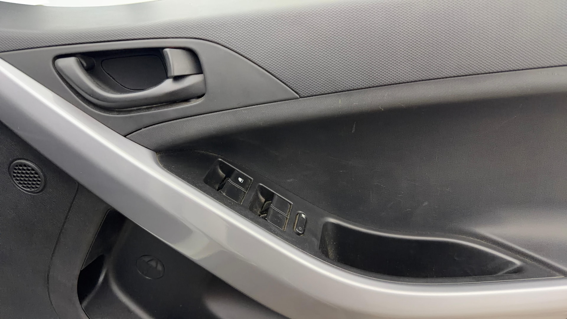 View 2022 Tata Nexon Revotron XE Image 38 Used 2022 Tata Nexon Revotron XE Image 38