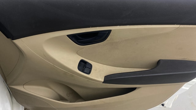 View Hyundai EON Image 32 Used Hyundai EON Image 32