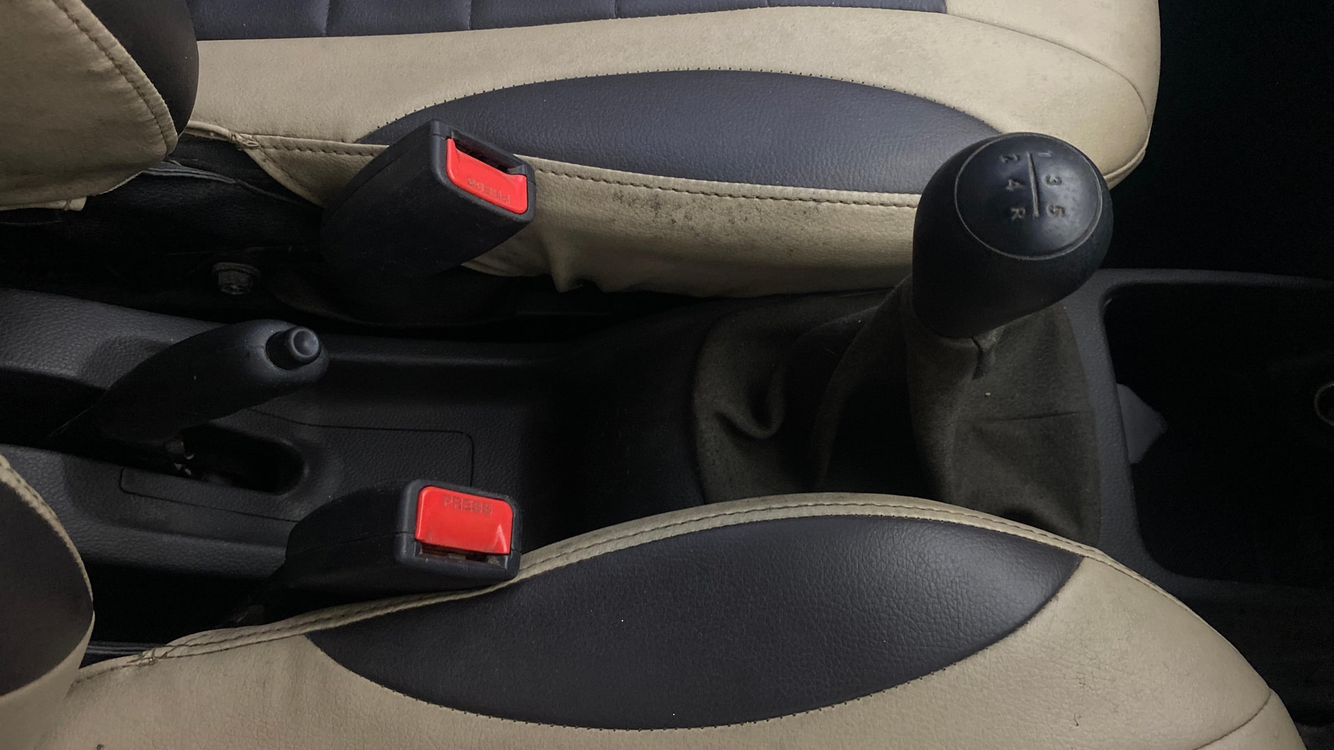 View 2014 Hyundai EON Era Plus Image 37 Used 2014 Hyundai EON Era Plus Image 37