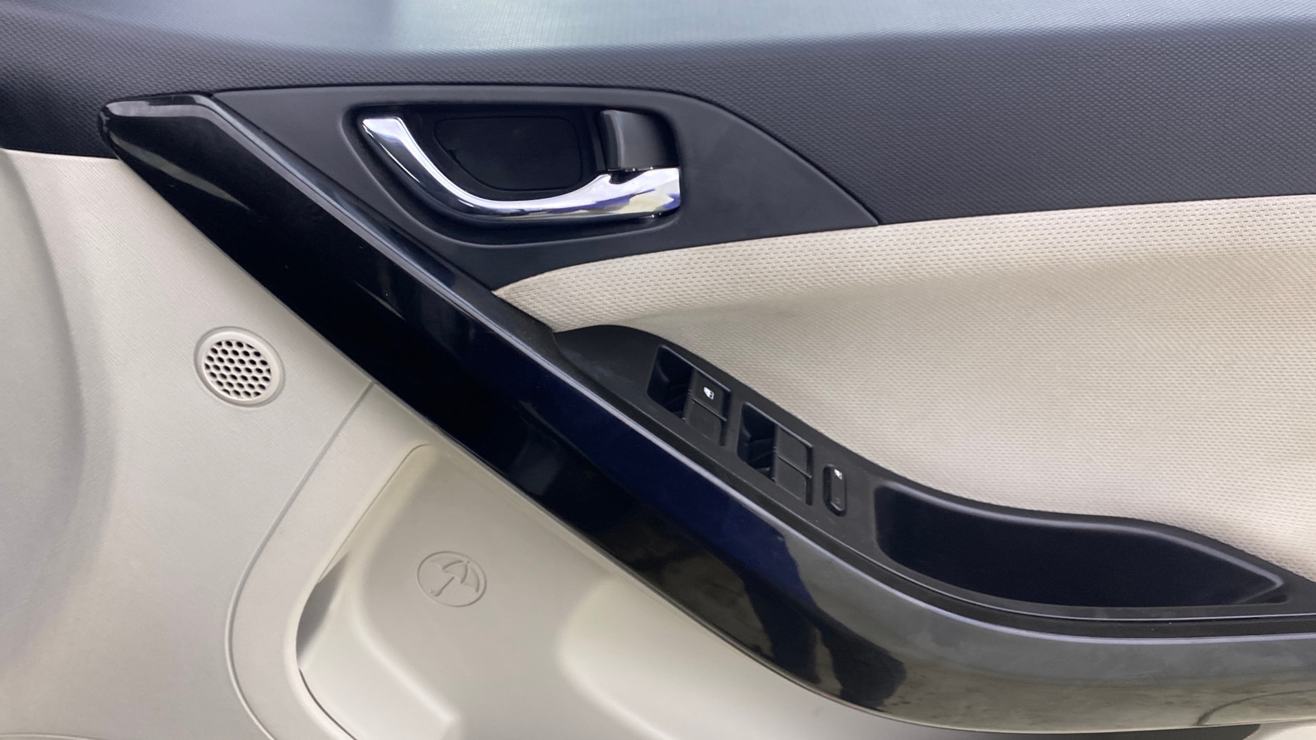 View 2021 Tata Nexon Revotron XE Image 40 Used 2021 Tata Nexon Revotron XE Image 40
