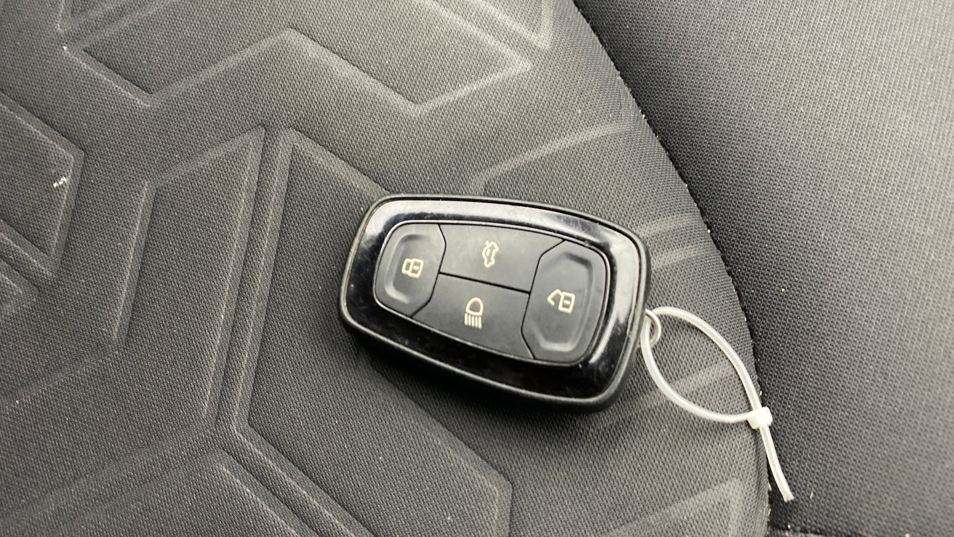 View 2021 Tata Nexon Revotron XE Image 19 Used 2021 Tata Nexon Revotron XE Image 19