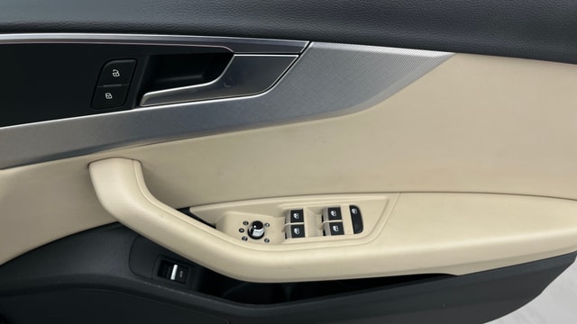 View Audi A4 Image 33 Used Audi A4 Image 33