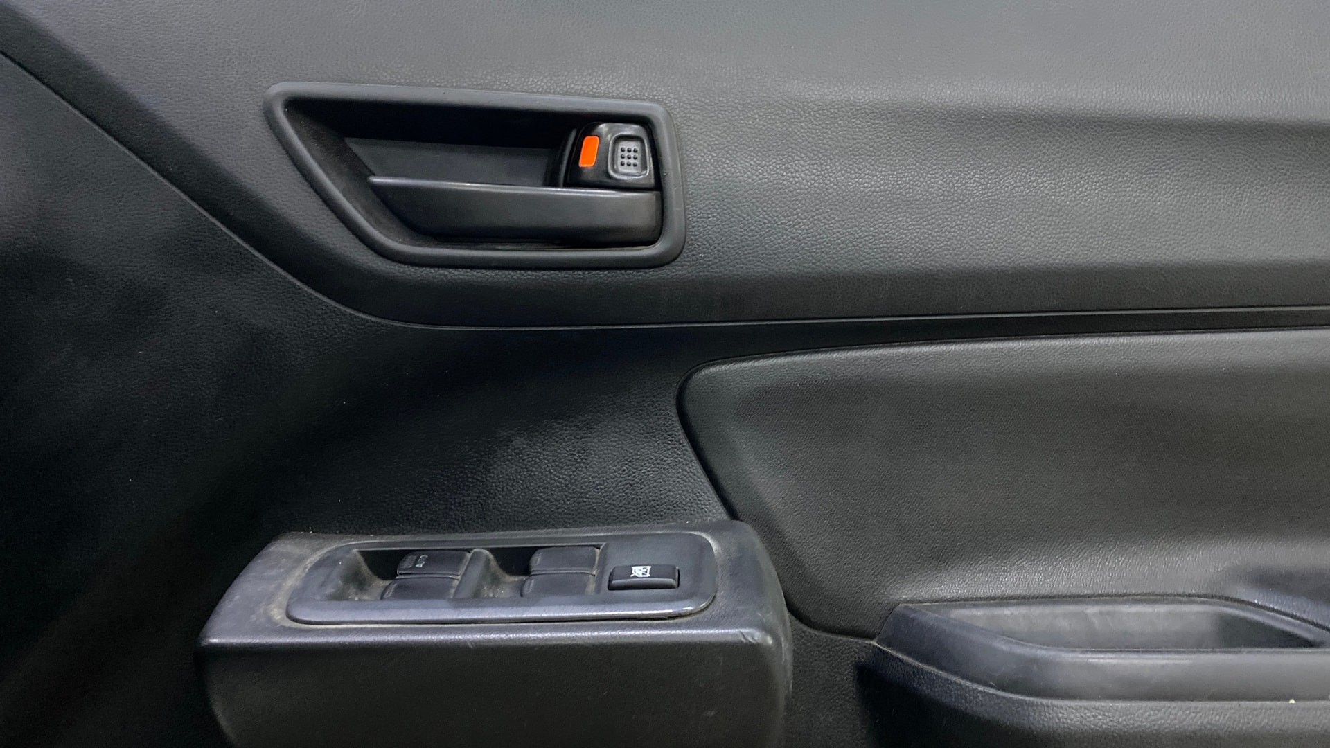 View 2022 Maruti Suzuki 1000 Base Variant Image 41 Used 2022 Maruti Suzuki 1000 Base Variant Image 41