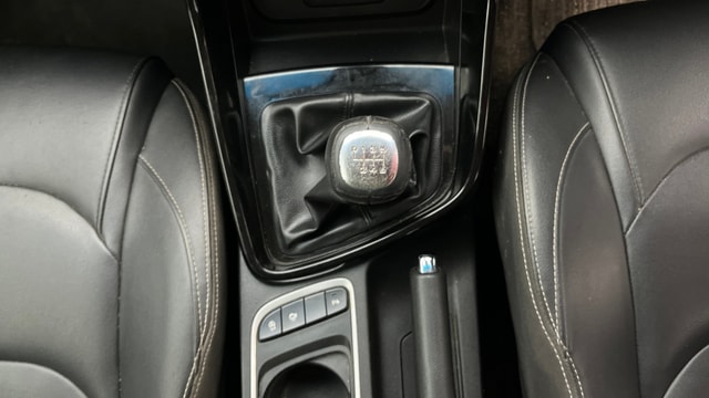 View MG Hector Image 43 Used MG Hector Image 43