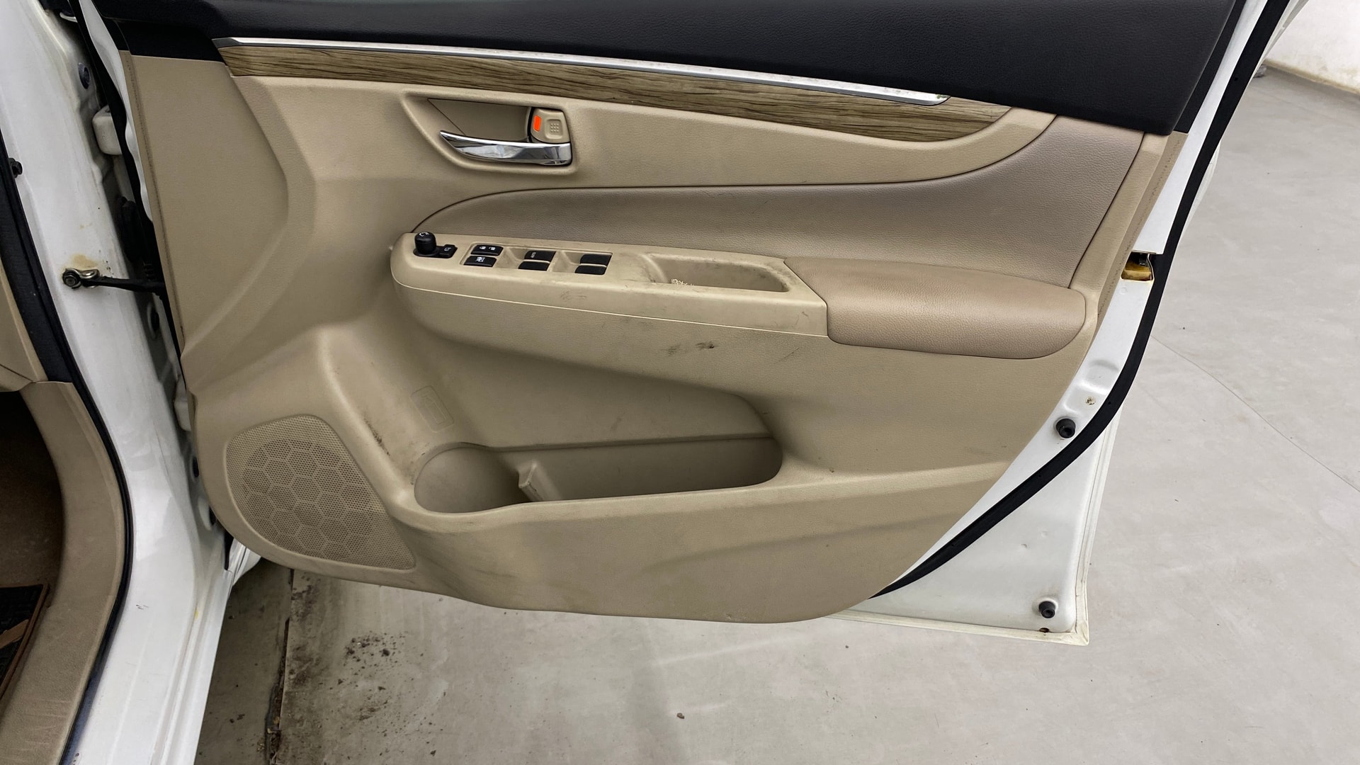 View 2020 Maruti Suzuki 1000 Base Variant Image 34 Used 2020 Maruti Suzuki 1000 Base Variant Image 34
