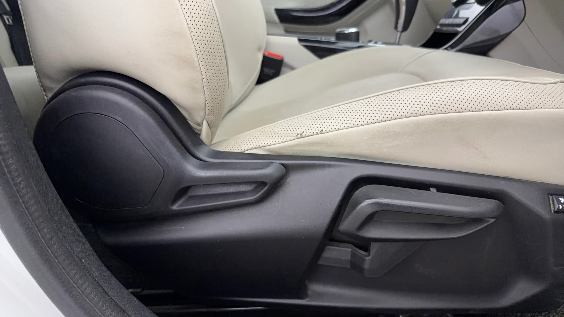 View 2022 Tata Nexon Revotron XZA Plus AMT Image 11 Used 2022 Tata Nexon Revotron XZA Plus AMT Image 11