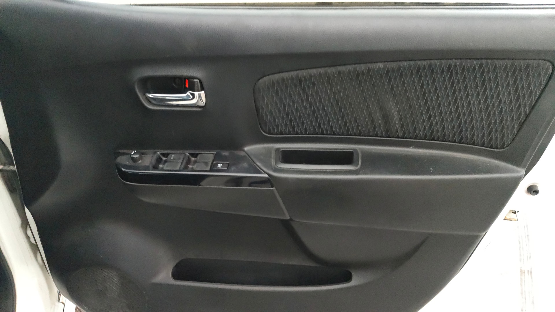 View 2014 Maruti Suzuki Stingray LXI Image 33 Used 2014 Maruti Suzuki Stingray LXI Image 33