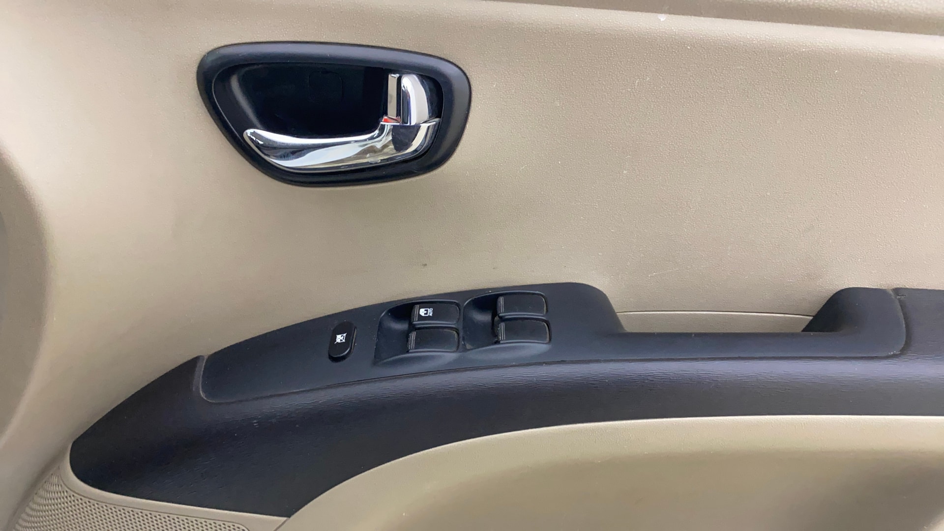 View 2013 Hyundai i10 1.1 Magna Image 33 Used 2013 Hyundai i10 1.1 Magna Image 33