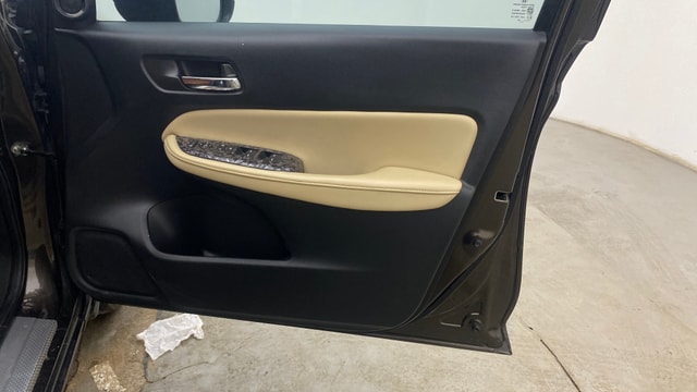 View Honda City ZX Image 34 Used Honda City ZX Image 34