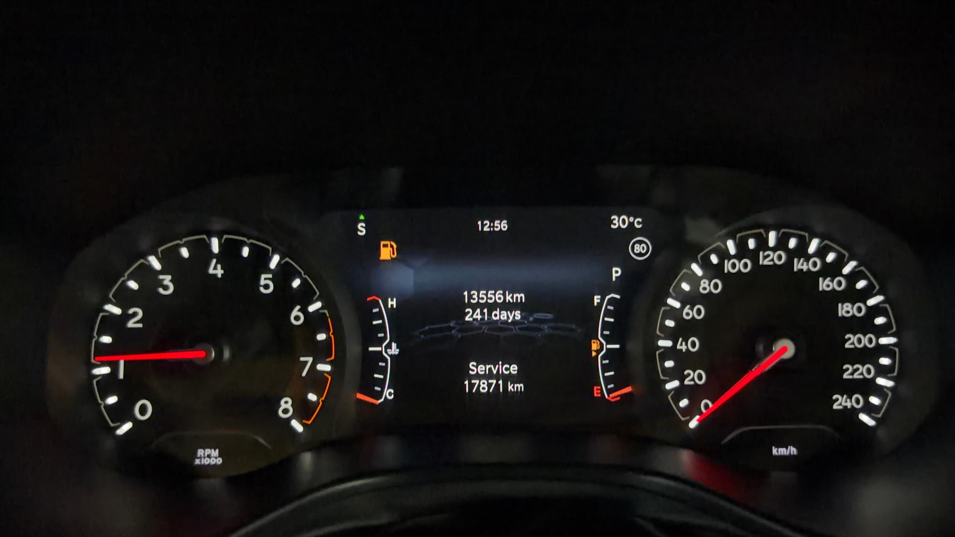 View 2022 Jeep Compass Night Eagle Edition 1.4 Petrol (O) DDCT Image 21 Used 2022 Jeep Compass Night Eagle Edition 1.4 Petrol (O) DDCT Image 21