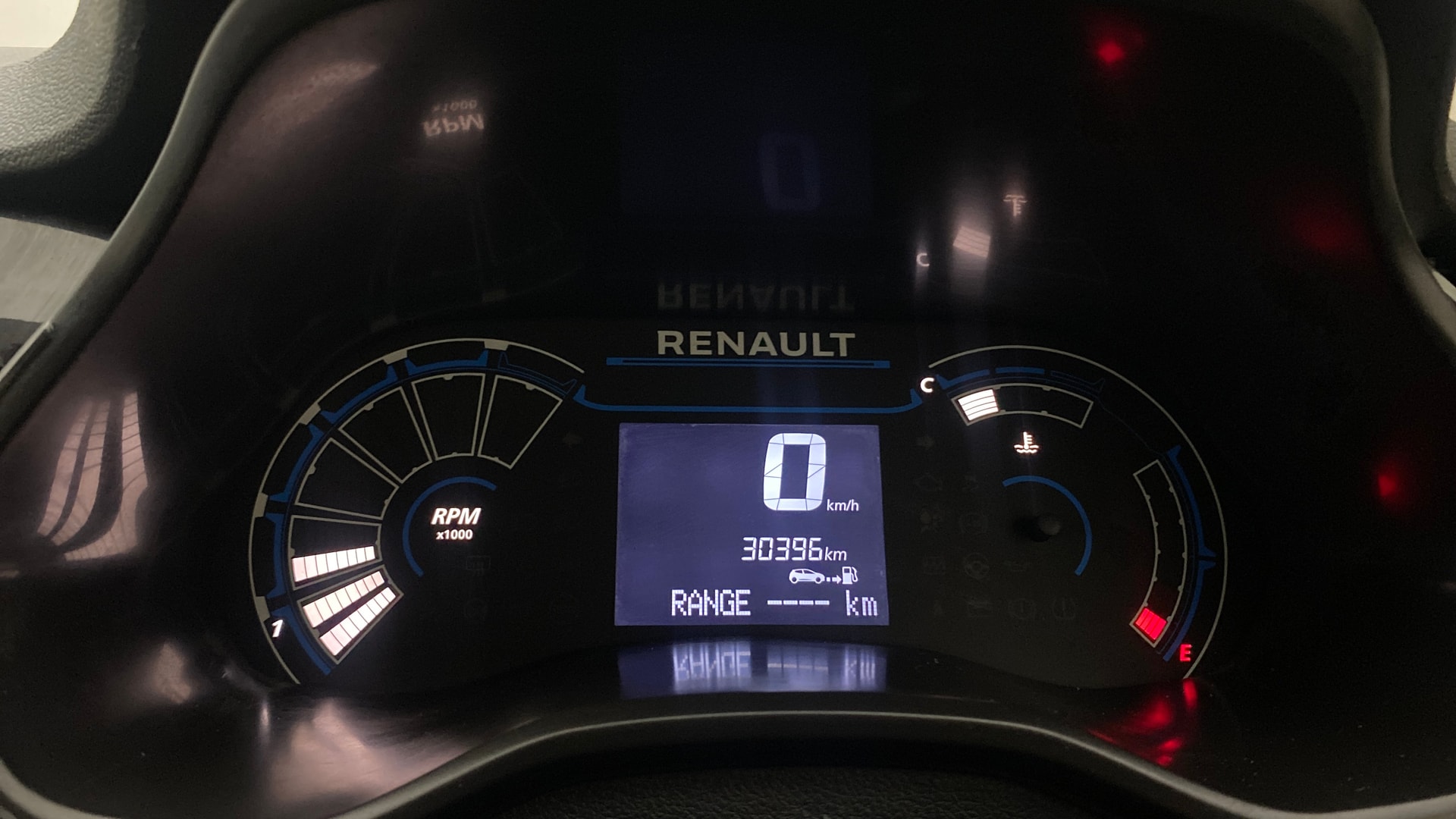 View 2023 Renault Triber RXT Image 35 Used 2023 Renault Triber RXT Image 35