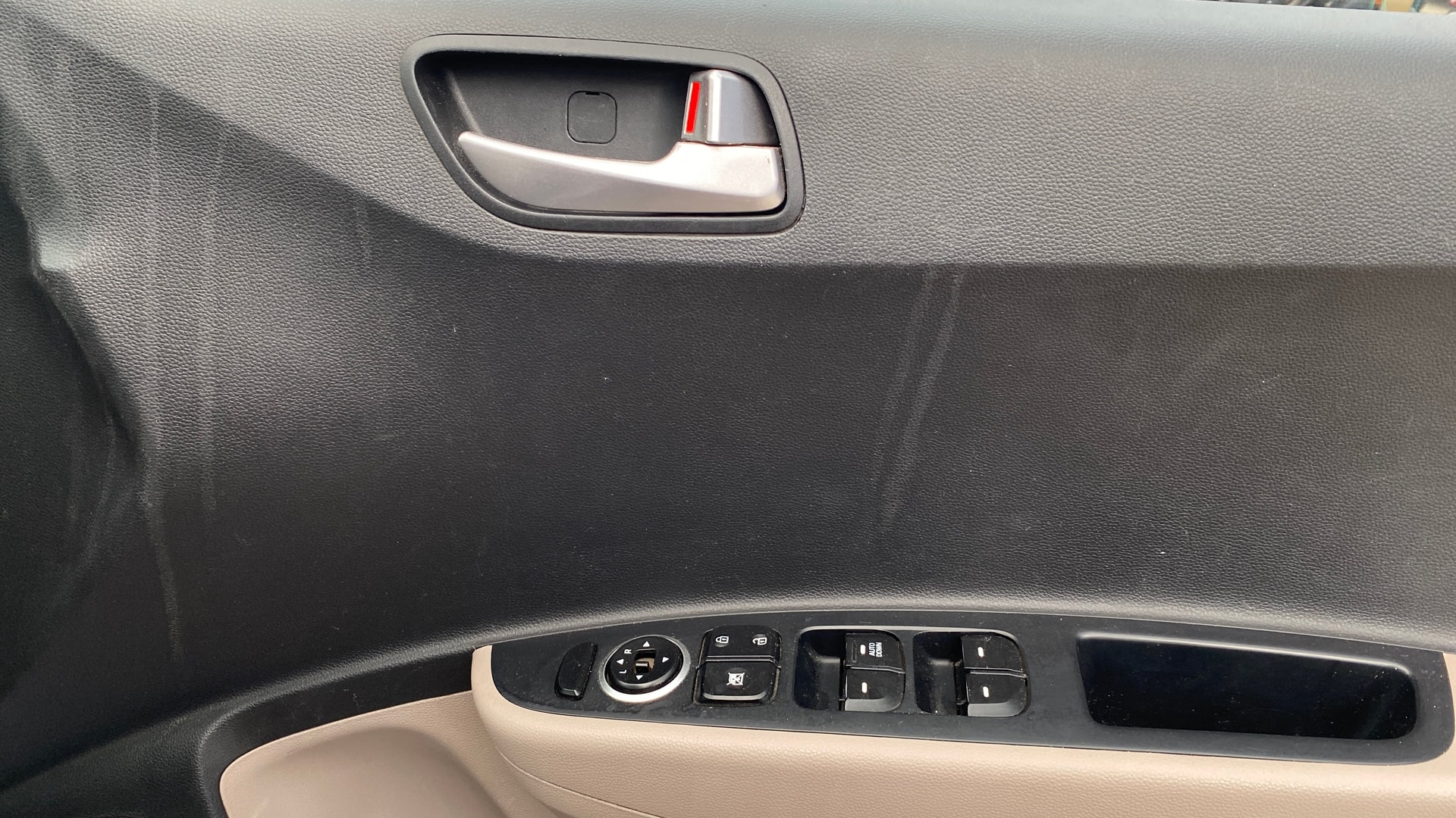 View 2016 Hyundai Grand i10 Sportz 1.2 Kappa Image 32 Used 2016 Hyundai Grand i10 Sportz 1.2 Kappa Image 32