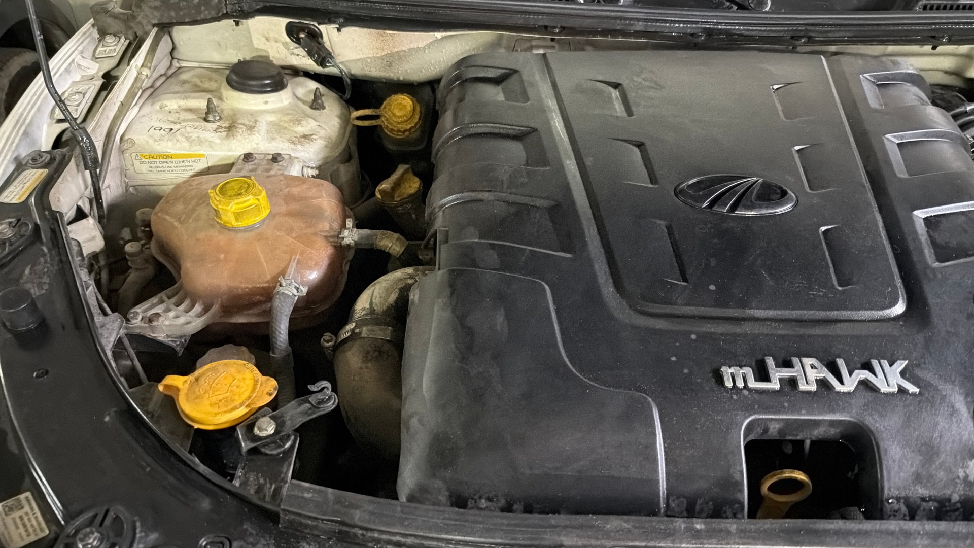 View 2018 Mahindra XUV500 W4 BS4 1.99 litre Image 4 Used 2018 Mahindra XUV500 W4 BS4 1.99 litre Image 4