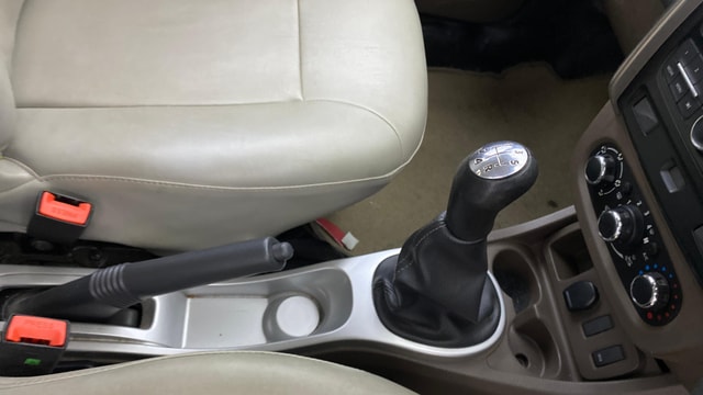 View Renault Duster Image 38 Used Renault Duster Image 38