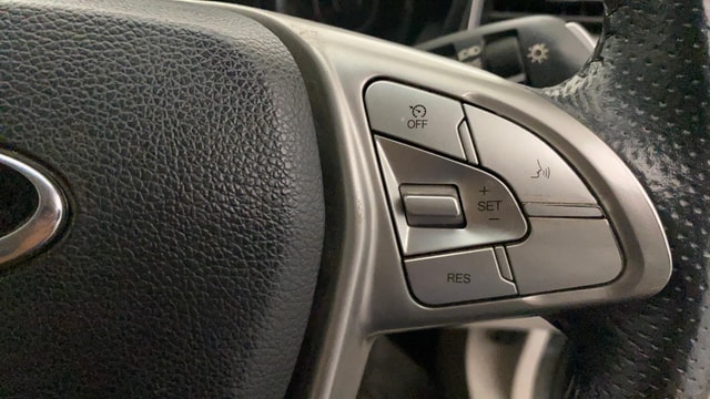View Mahindra XUV300 Image 3 Used Mahindra XUV300 Image 3