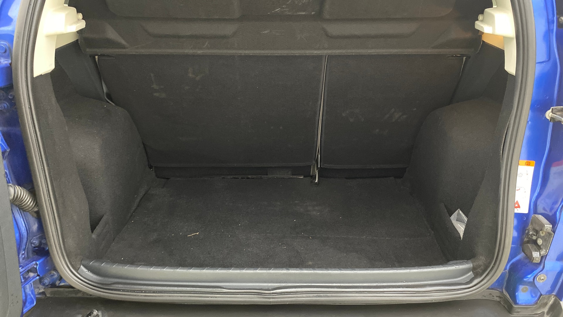 View 2020 Ford EcoSport 1.5 TDCi Diesel Ambiente BS IV Image 11 Used 2020 Ford EcoSport 1.5 TDCi Diesel Ambiente BS IV Image 11