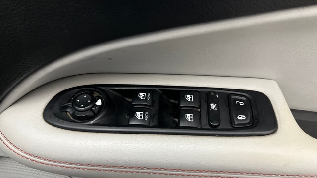 View Jeep Compass Image 39 Used Jeep Compass Image 39