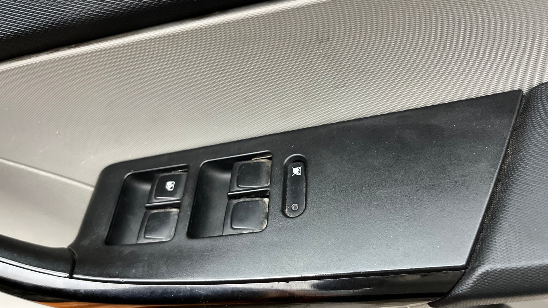 View 2017 Tata Tiago Revotorq XB Image 32 Used 2017 Tata Tiago Revotorq XB Image 32
