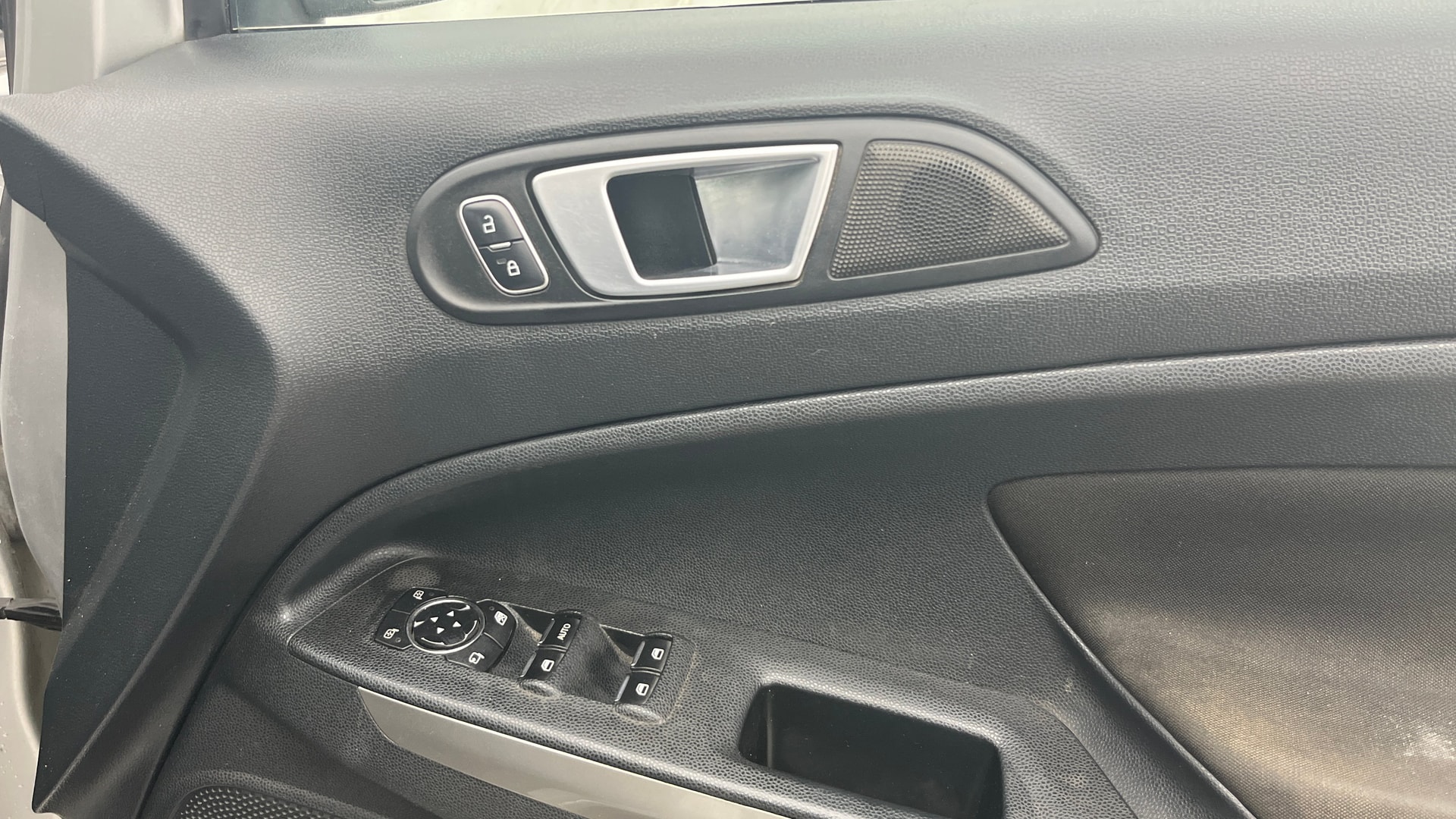 View 2018 Ford EcoSport 1.5 TDCi Diesel Ambiente BS IV Image 37 Used 2018 Ford EcoSport 1.5 TDCi Diesel Ambiente BS IV Image 37