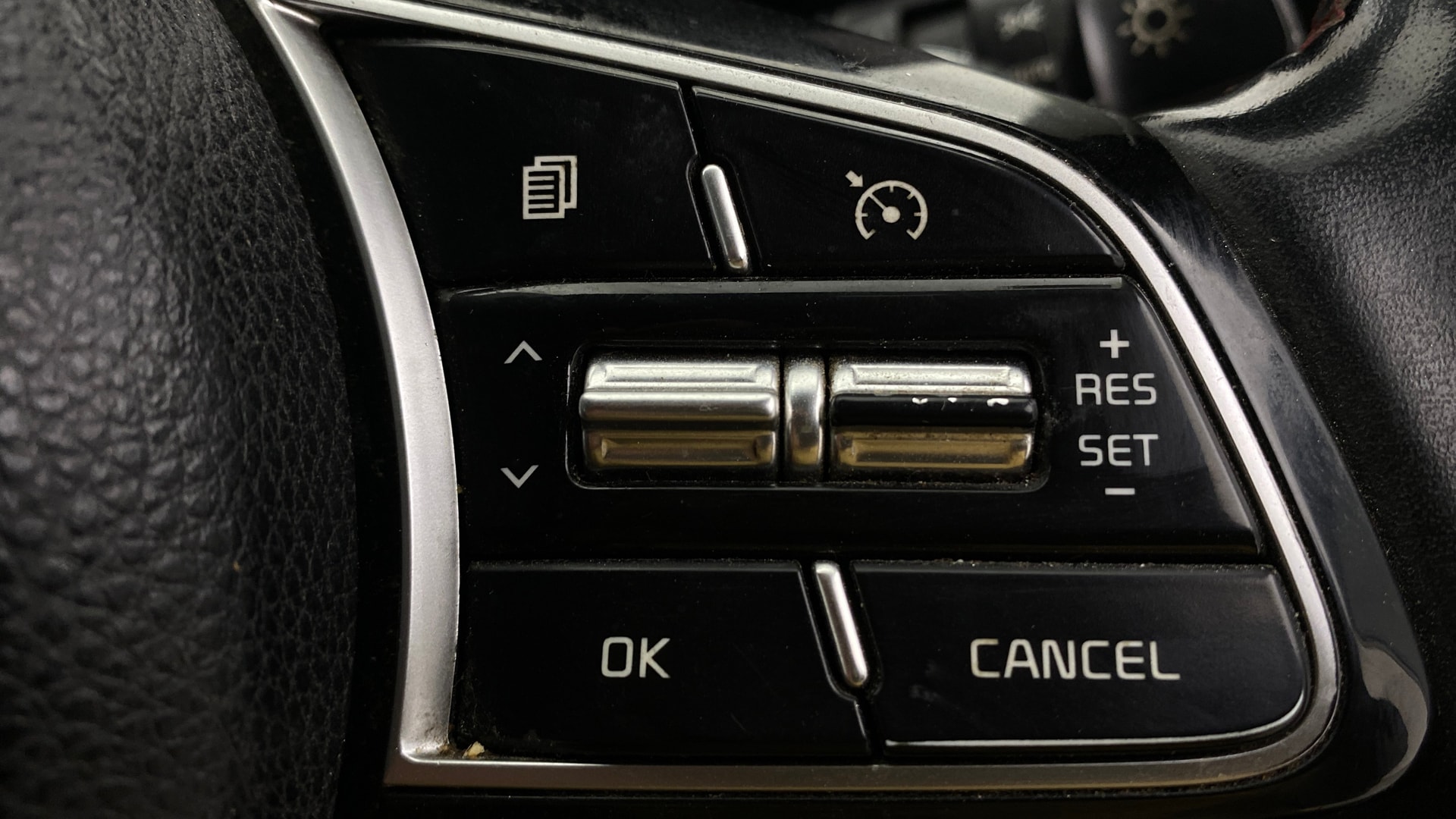 View 2021 Kia Sonet GTX Plus DCT Petrol Image 3 Used 2021 Kia Sonet GTX Plus DCT Petrol Image 3
