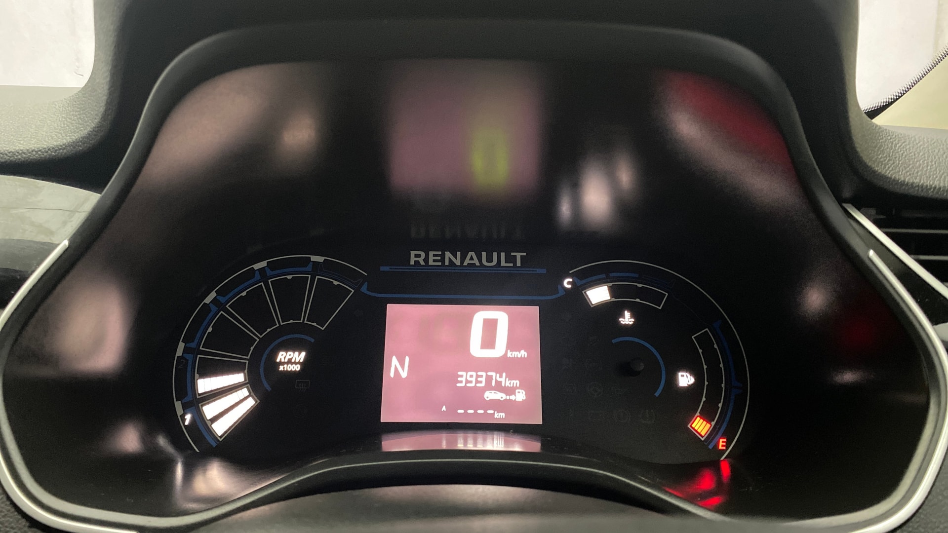 View 2020 Renault Triber RXL AMT Image 35 Used 2020 Renault Triber RXL AMT Image 35