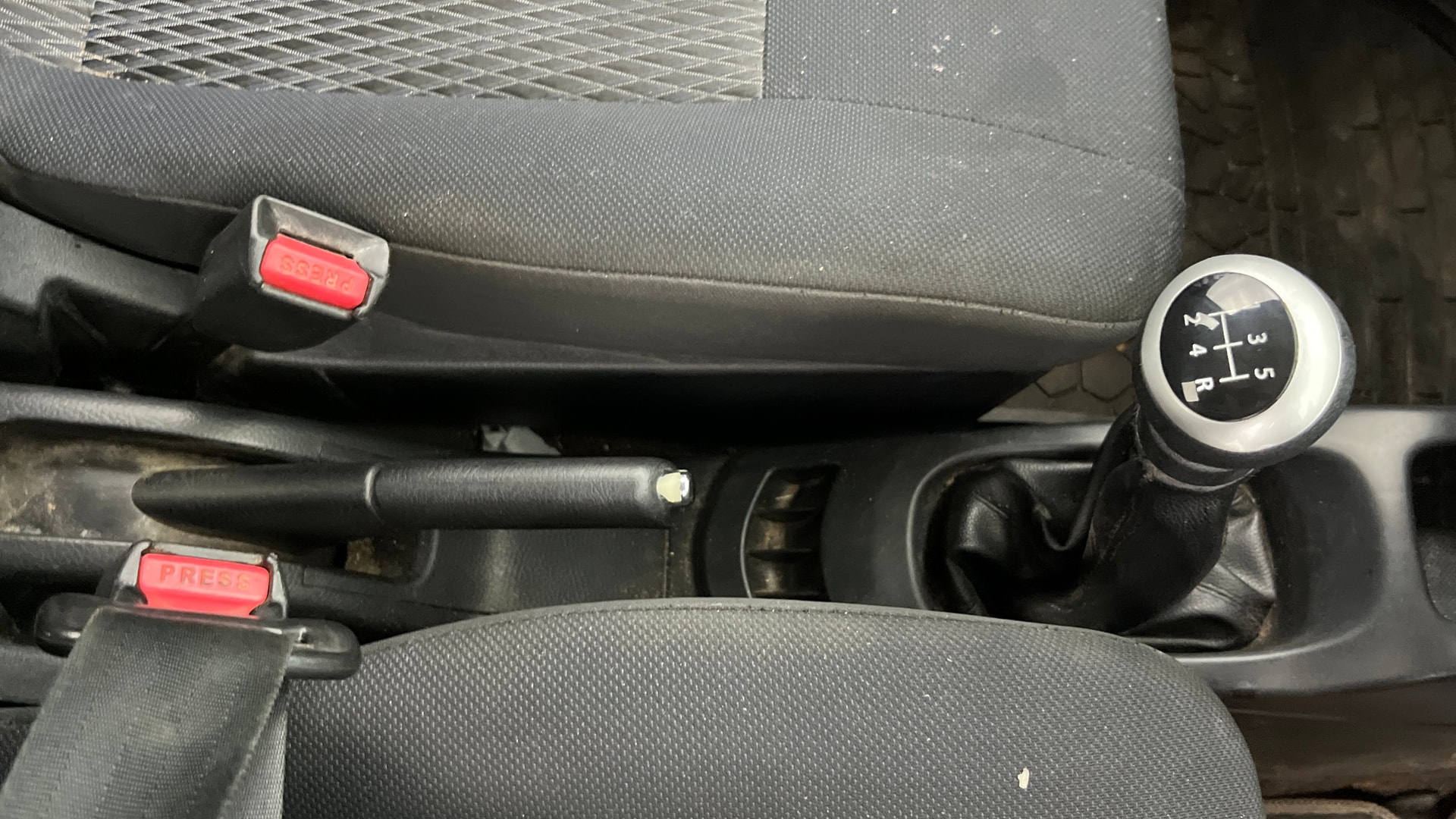 Used 2013 Maruti Suzuki Stingray Used 2013 Maruti Suzuki Stingray