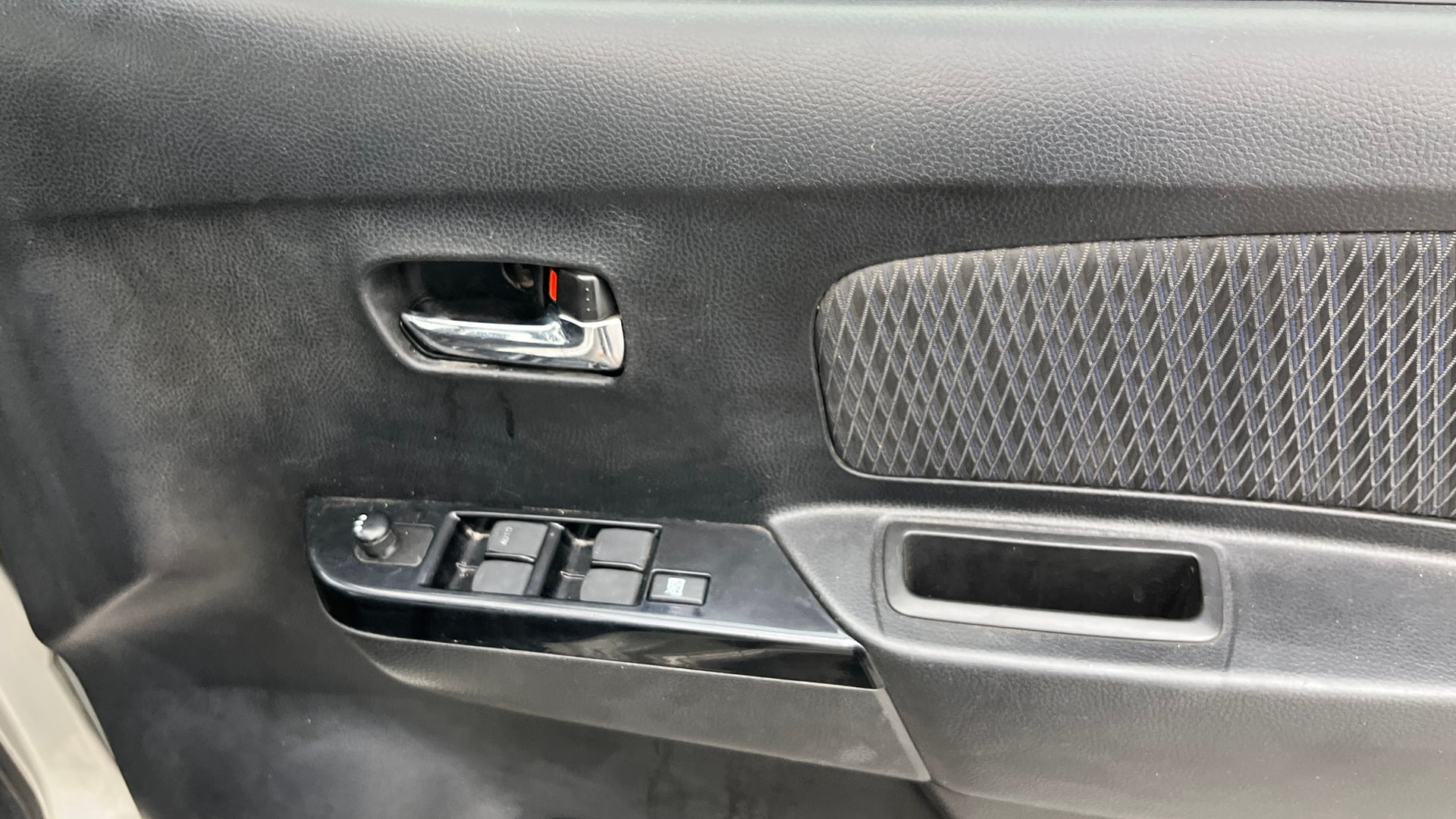Used 2013 Maruti Suzuki Stingray Used 2013 Maruti Suzuki Stingray