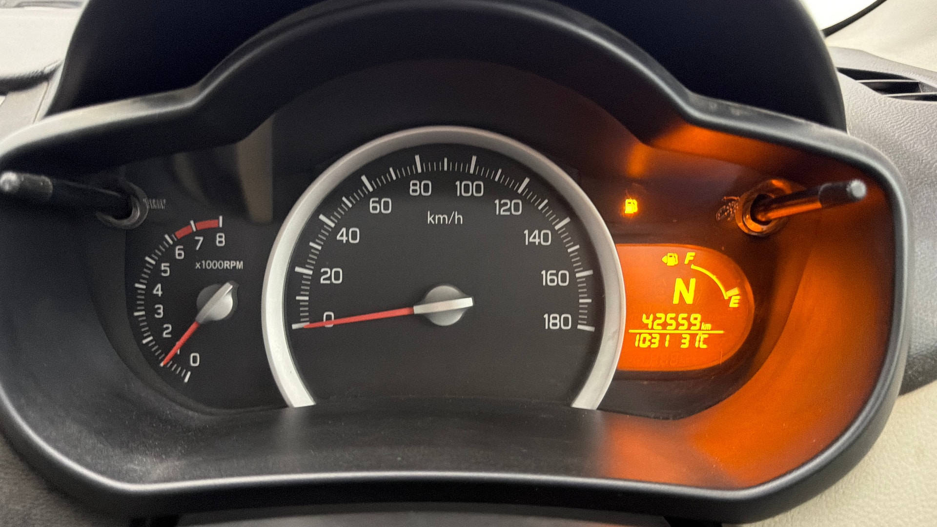 View 2015 Maruti Suzuki 1000 Base Variant Image 33 Used 2015 Maruti Suzuki 1000 Base Variant Image 33