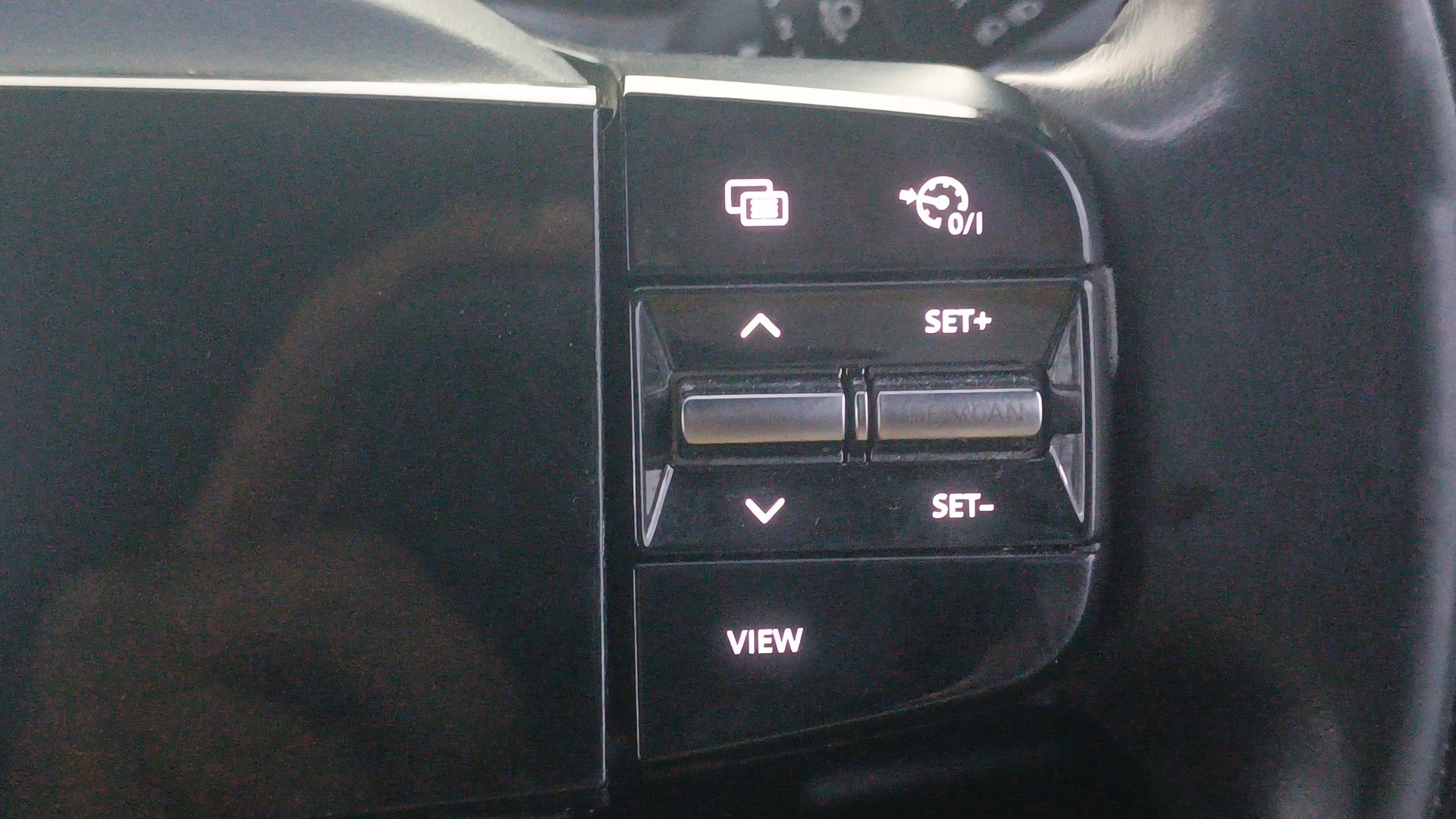 View 2023 Tata Nexon Revotron XE Image 3 Used 2023 Tata Nexon Revotron XE Image 3