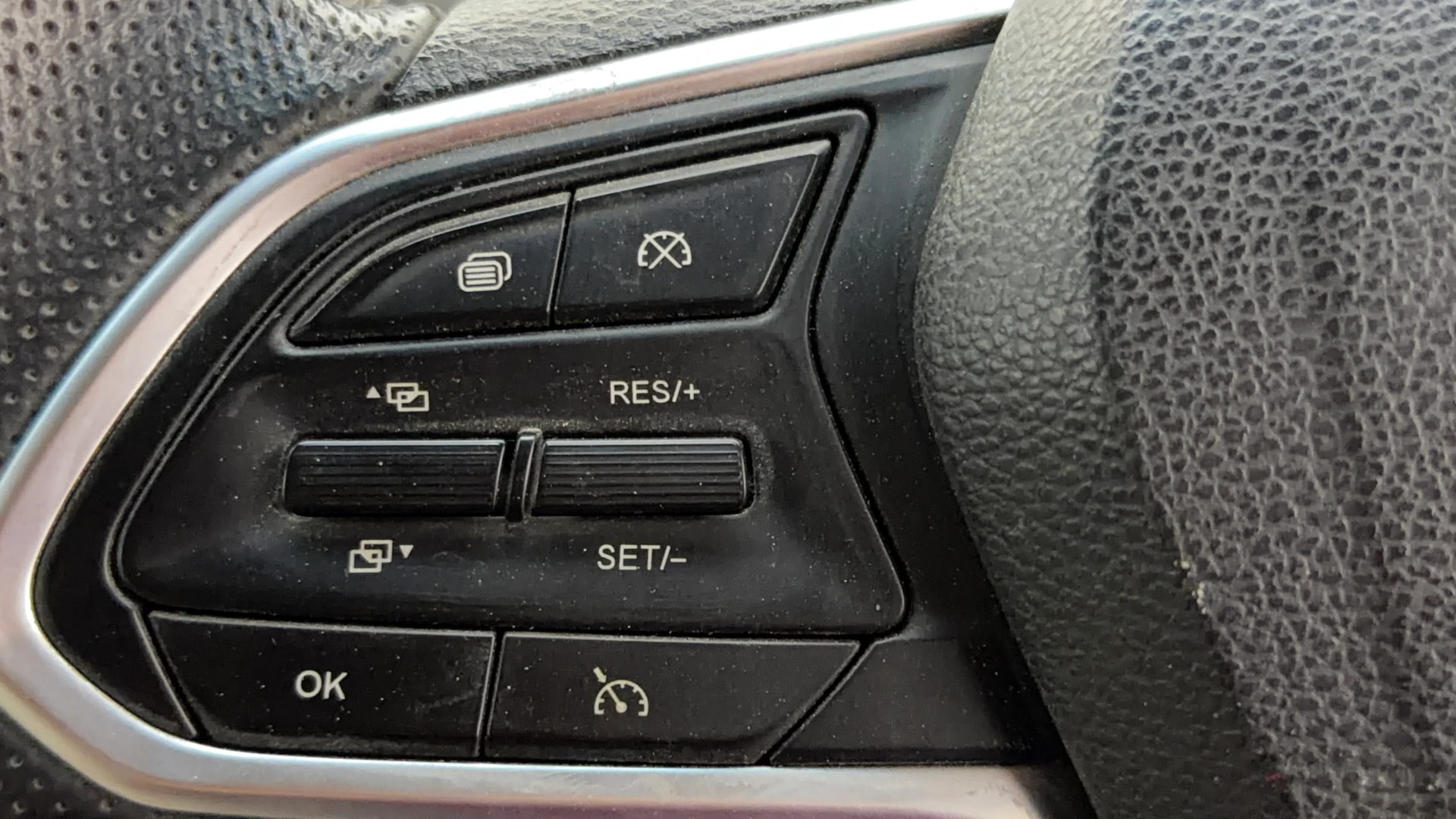 View 2021 MG Hector Sharp Petrol BS IV Image 3 Used 2021 MG Hector Sharp Petrol BS IV Image 3