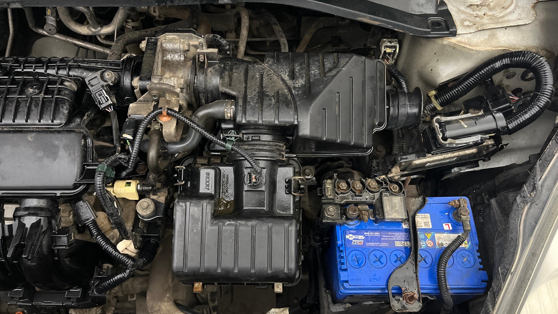 View 2015 Honda Mobilio E Diesel Image 14 Used 2015 Honda Mobilio E Diesel Image 14