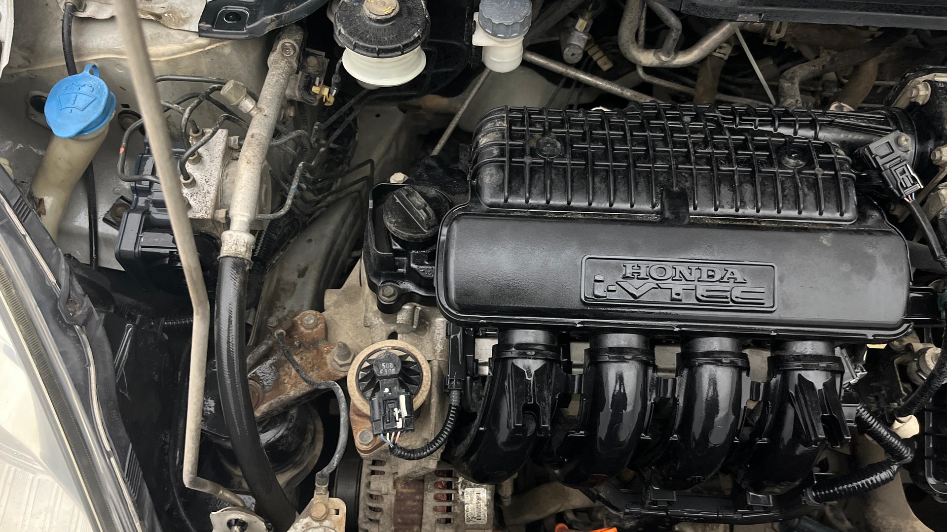View 2015 Honda Mobilio E Diesel Image 3 Used 2015 Honda Mobilio E Diesel Image 3